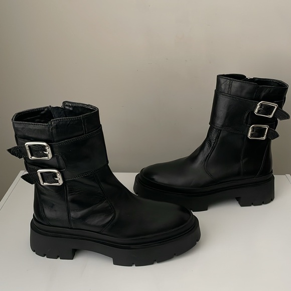 Zara Black Leather Ankle Buckle Boots size 8 Lug Sole Moto Goth Fall - Picture 1 of 10